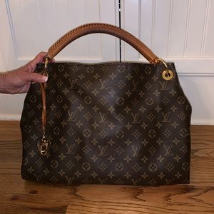 Authentic Louis Vuitton monogram ARTSY MM CL